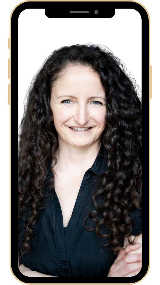 Claudia im Handydisplay